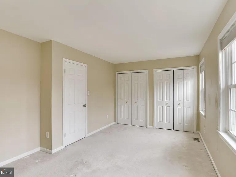 839 N Greenbrier St — Photo 18