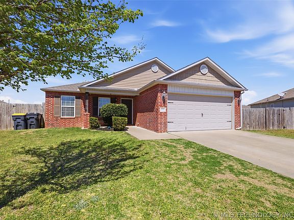 2nd image of 14708 S Hickory Cir