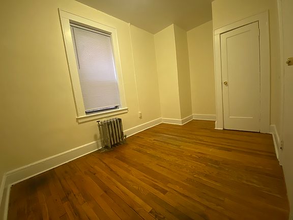5th image of 148 1/2 S Munn Ave #207