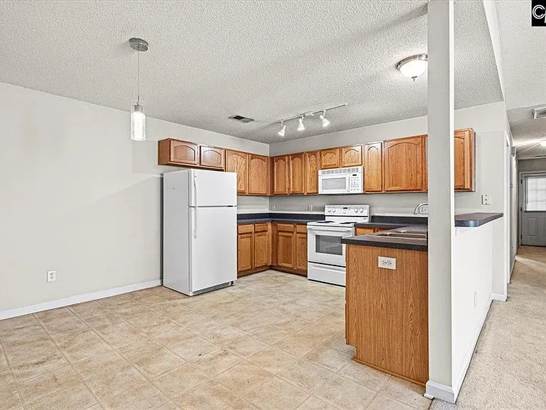 34 Providence Manor Ct — Photo 6