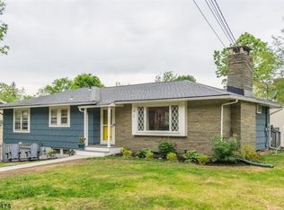 2 Sunset Trl, Sparta, NJ 07871