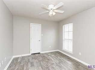 41019 Villa Ct N, Gonzales, LA 70737