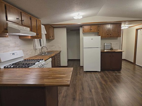 3rd image of 2300 W County Road 38e #70