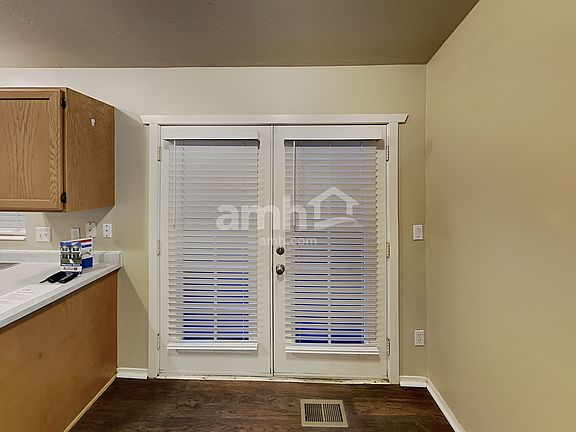 4th image of 6254 W Sarah Cir