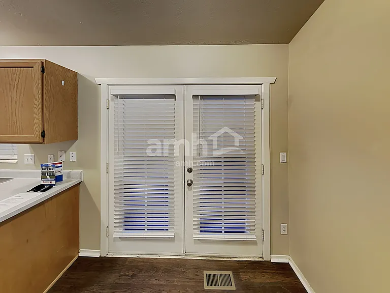6254 W Sarah Cir — Photo 4