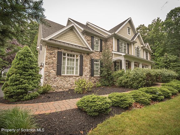 2nd image of 117 Ramblewood Dr