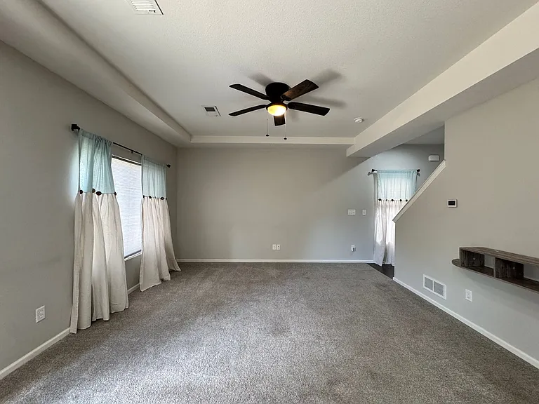 9093 Pacific Crest Dr — Photo 13