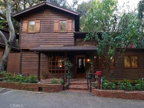 9860 Yoakum Dr, Beverly Hills, CA 90210