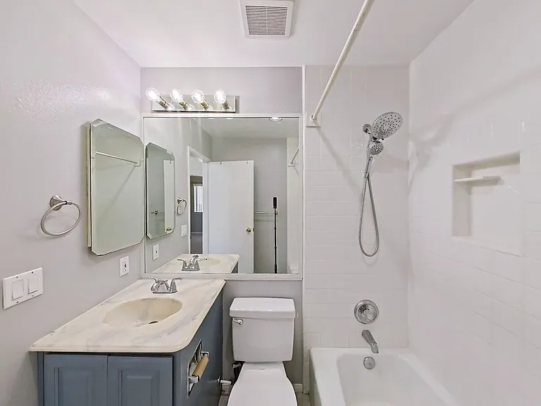 617 E Avenida San Juan — Photo 23