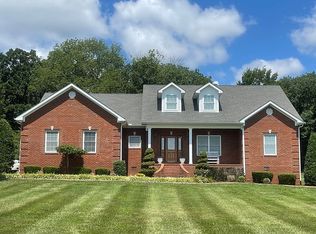 1417 Sam Hollins Rd, Woodburn, KY 42170
