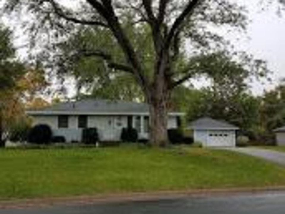 1st image of 7709 Aster Dr N