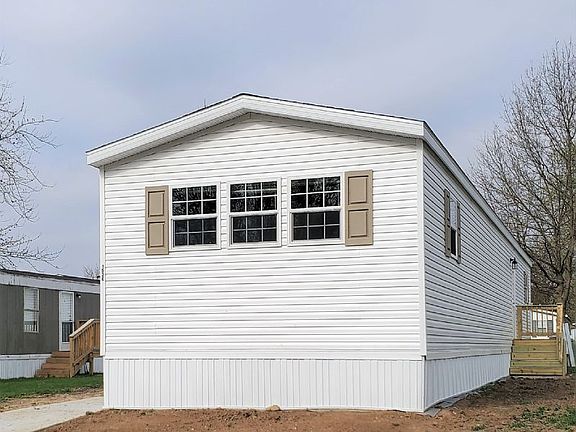 5th image of 1520 Everest Dr