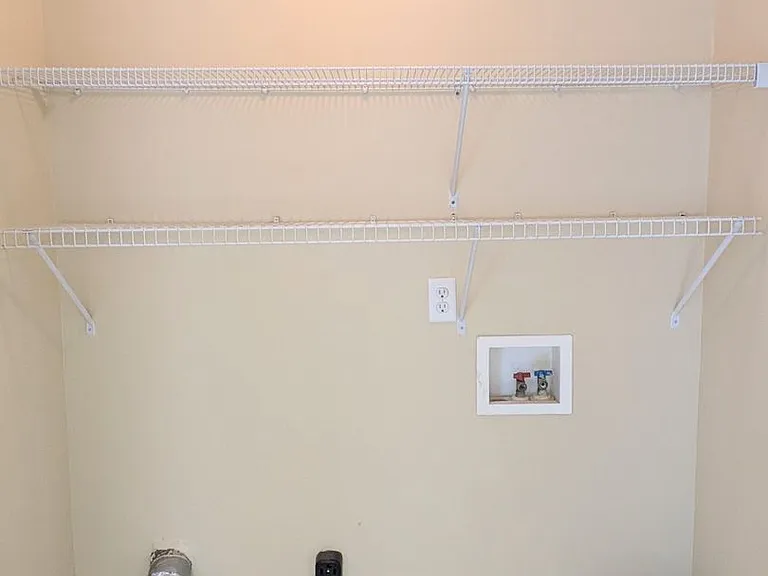 407 Flowing Creek Dr — Photo 9