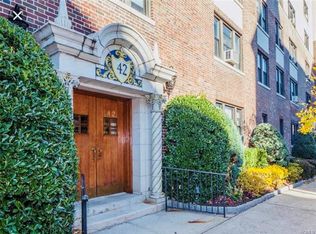 42 Pondfield Rd W APT 2E, Bronxville, NY 10708