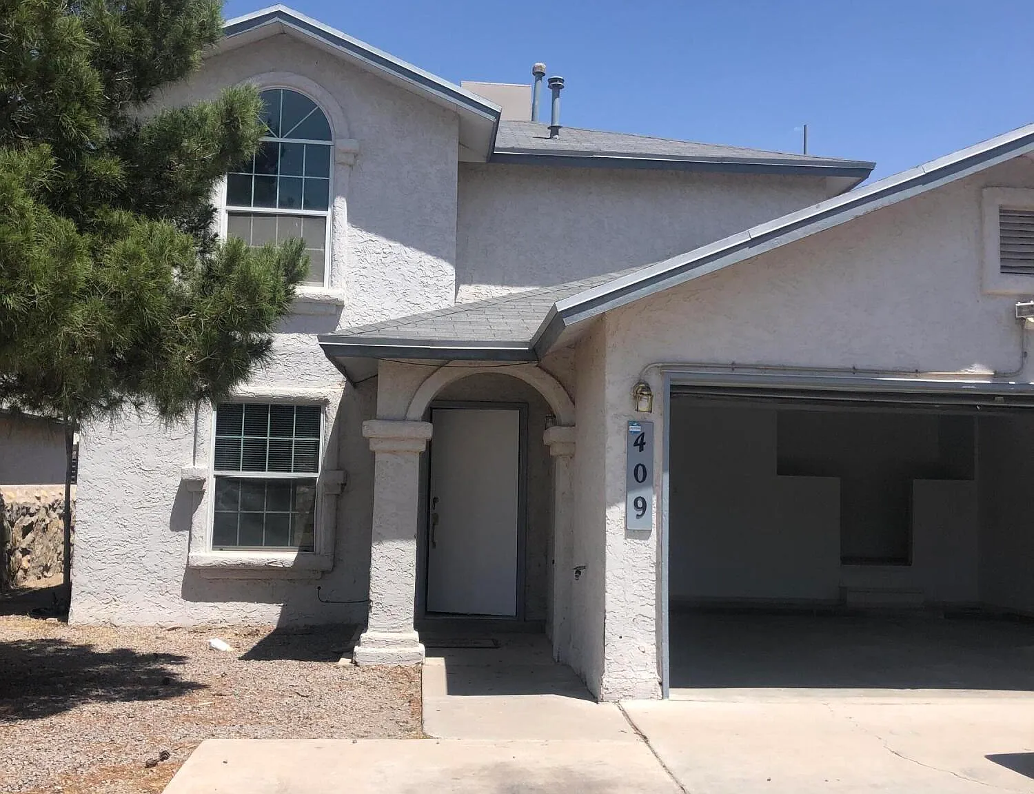 4 bed, 2.5 bath, 1280 sqft, $1,650 — Photo 1