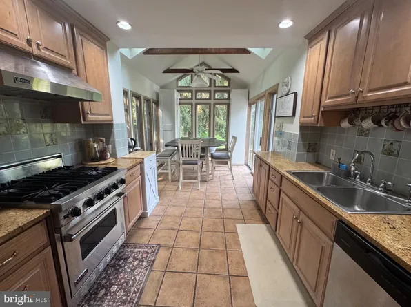 2727 Durham Rd, Doylestown, PA 18902