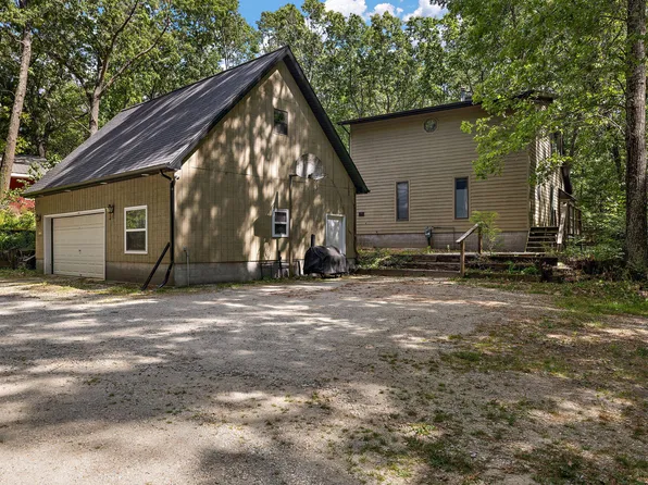 2713 E White Lake Dr, Twin Lake, MI 49457