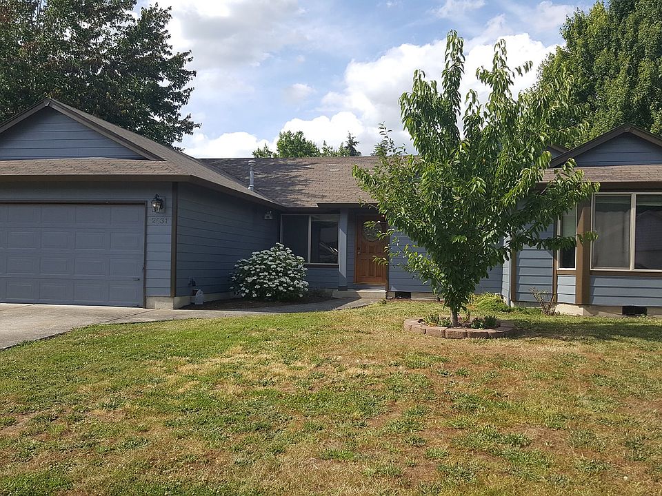 1st image of 2631 NE Laura St