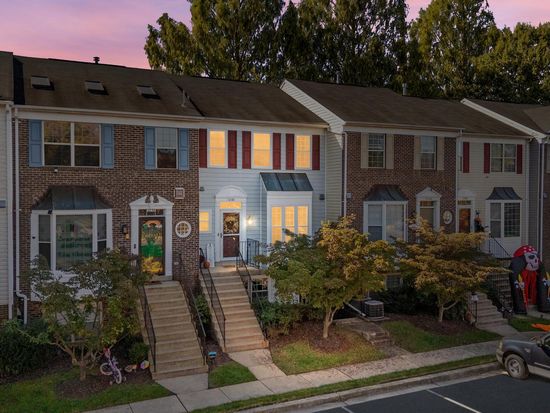 1260 Needham Ct, Crofton, MD 21114
