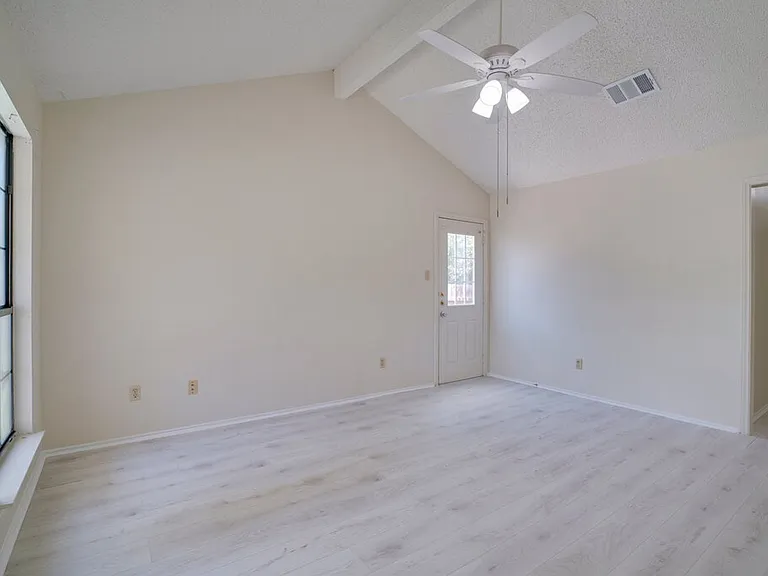 1103 Woodlief Trl — Photo 6