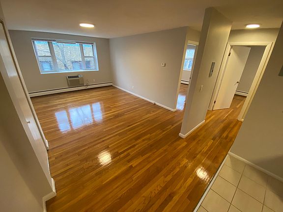 3rd image of 110A Babcock St #42