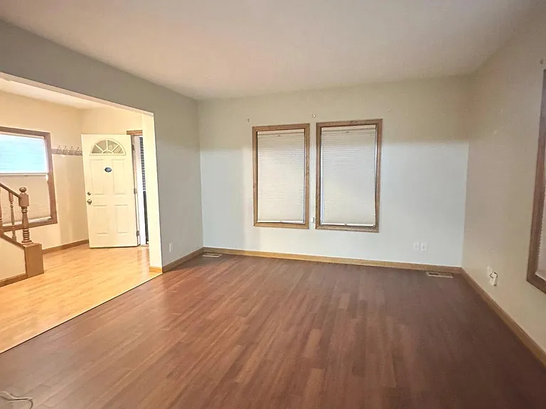 700 Schiller Ave — Photo 3