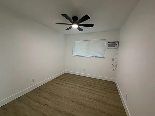 550 Las Palmas Ave — Photo 7