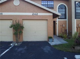242 NW 106th Ter, Pembroke Pines, FL 33026