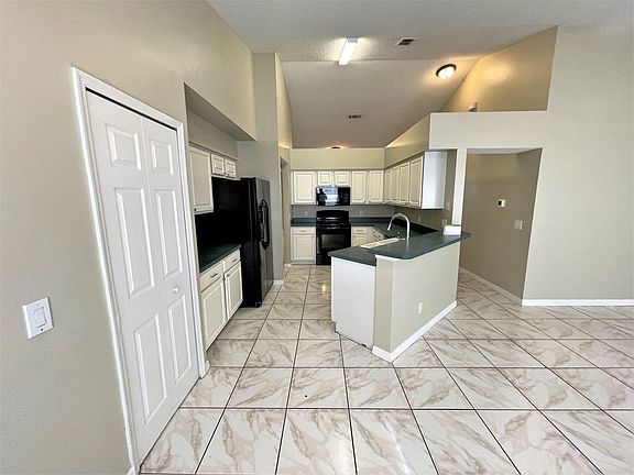 4th image of 4212 Kingbird Ct
