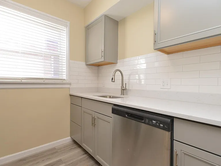 4968A Oleatha Ave — Photo 11