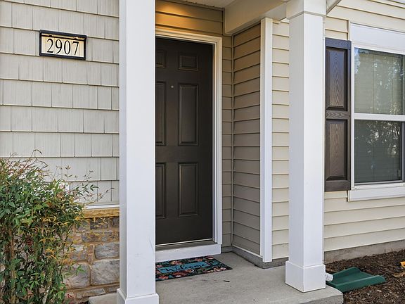 2nd image of 2907 Berkeley Springs Pl