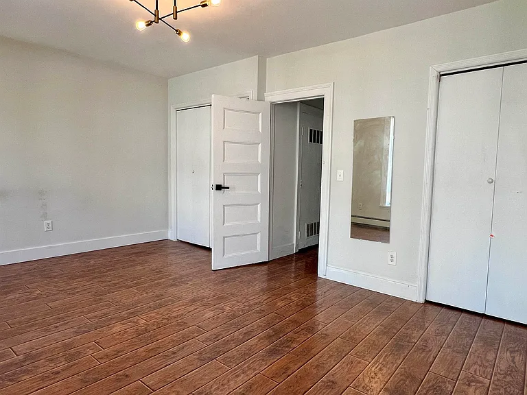 183 Montgomery St #2 — Photo 10