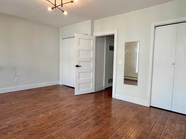 183 Montgomery Street image 10 of 12