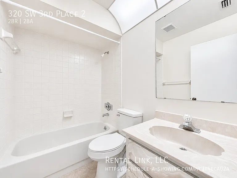 320 SW 3rd Pl #2 — Photo 28