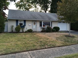 18 Meakin Ave, Rochelle Park, NJ 07662