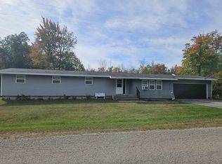 W6939 35th Ave, Menominee, MI 49858