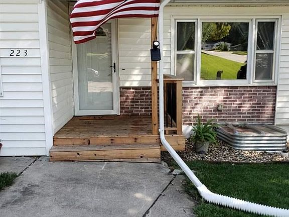 3rd image of 223 S 13th St