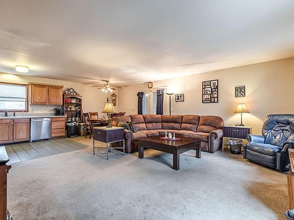 4th image of 337 Martha Ave