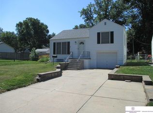 7075 Spencer St, Omaha, NE 68104