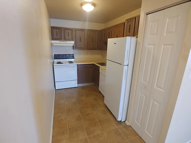 Bruin Manor (TS) — Photo 20
