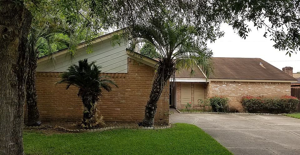 1st image of 3 N Heights Dr