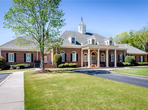 702 Cross Creek Dr, Seneca, SC 29678