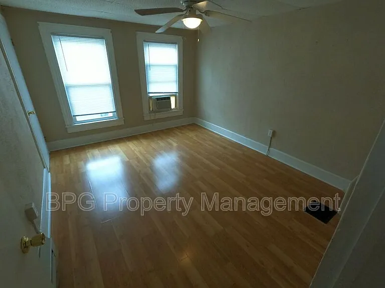 20 W Wolfe St — Photo 10