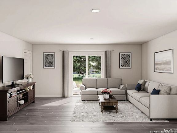 3rd image of 702 Mariposa Ln