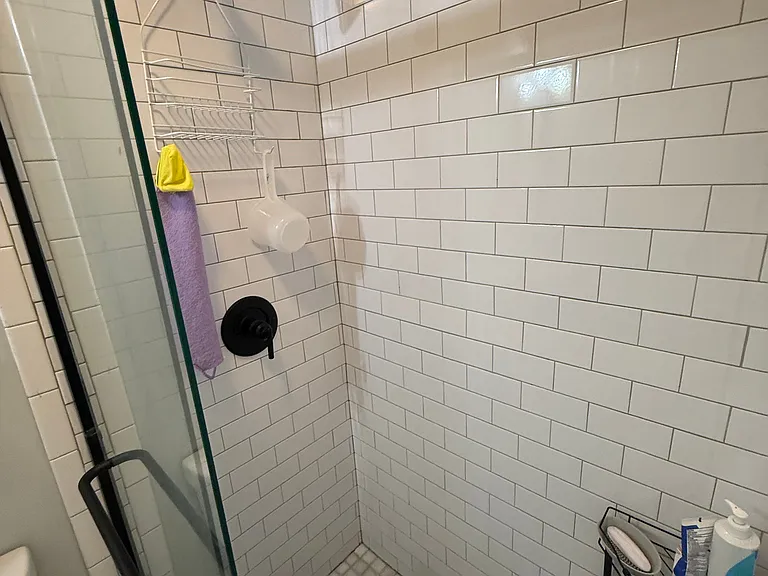 1503 W 19th St #4R — Photo 10