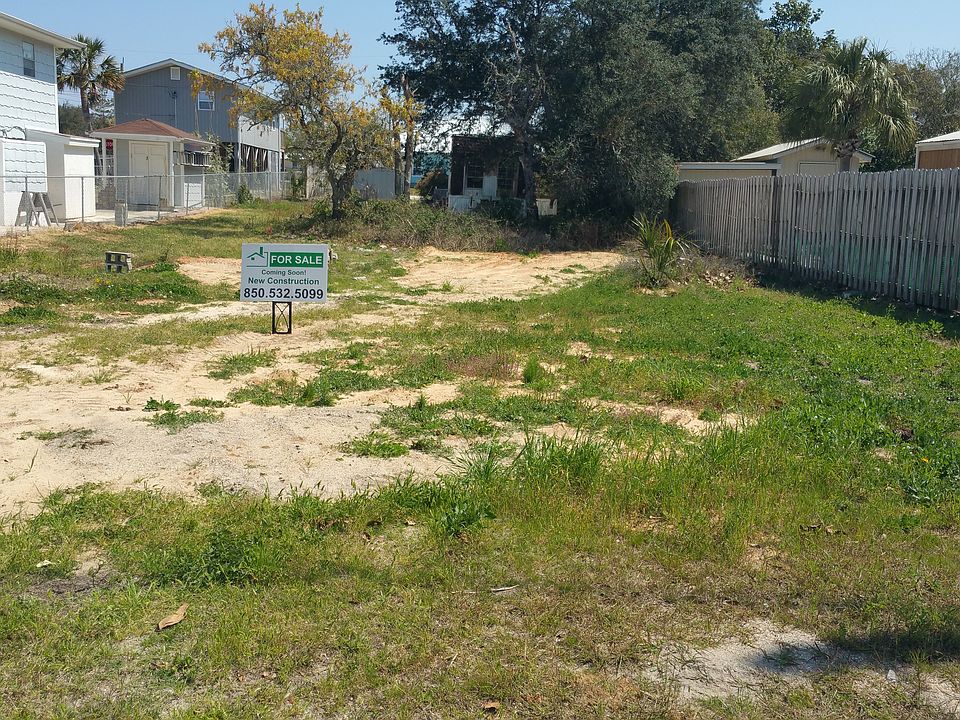 1st image of 240 Christmas Tree Ln