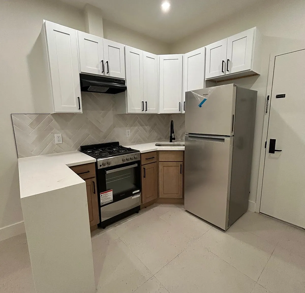 2 bed, $2,125 — Photo 3