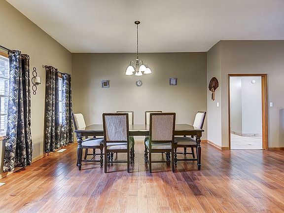5th image of 15060 Woodland Trail Dr