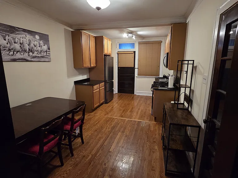 502 Beloit Ave #3B — Photo 9
