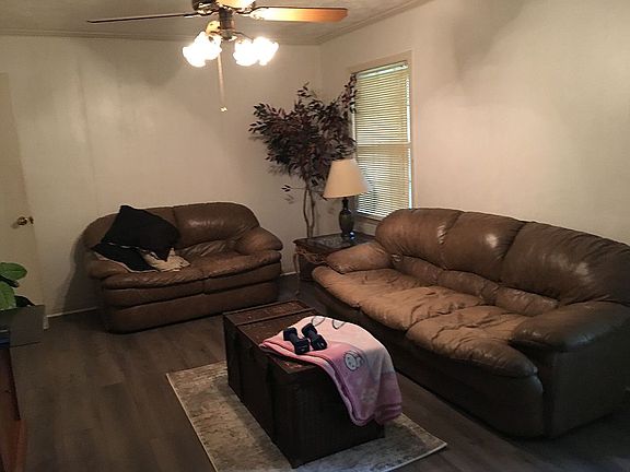 4th image of 1809 Mornington Ln